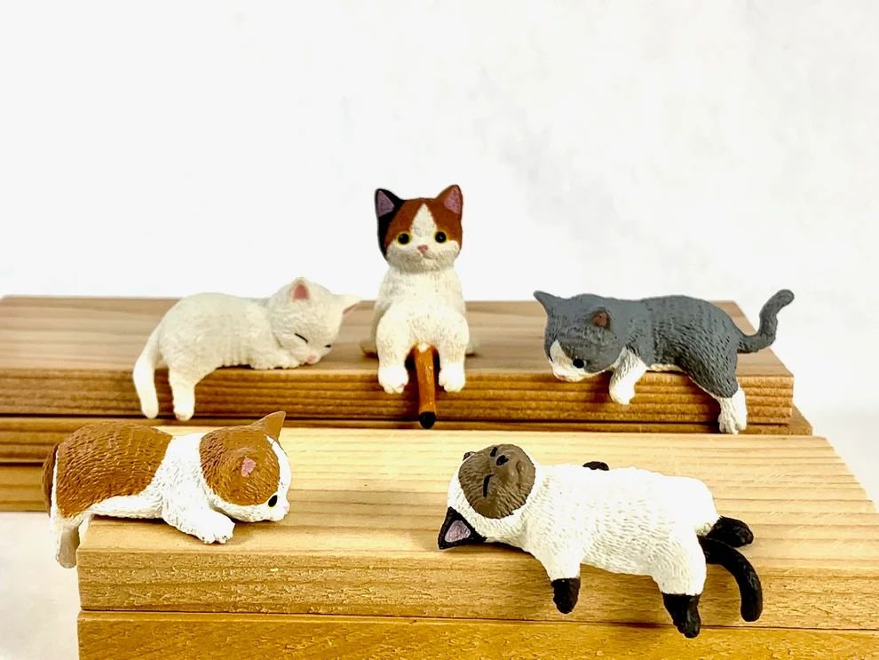 Resting Cats Blind Box - VGMX